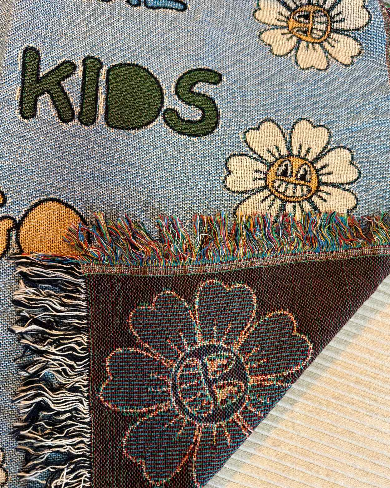 Coperta Intessuta Personalizzata con “Occhi Buffi”