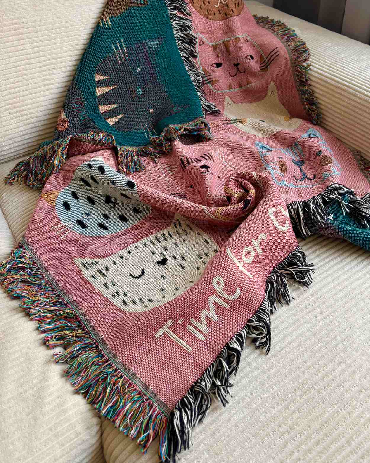 Coperta Intessuta Personalizzata con “Facce Pelose”