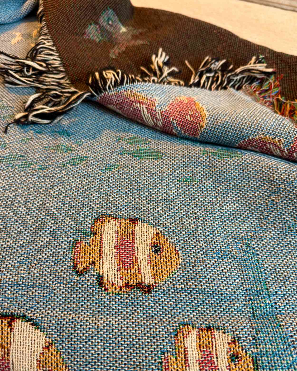 Coperta Intessuta con “Magia degli Abissi”