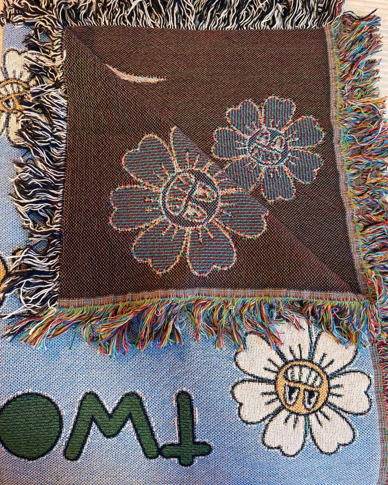 Coperta Intessuta Personalizzata con “Occhi Buffi”